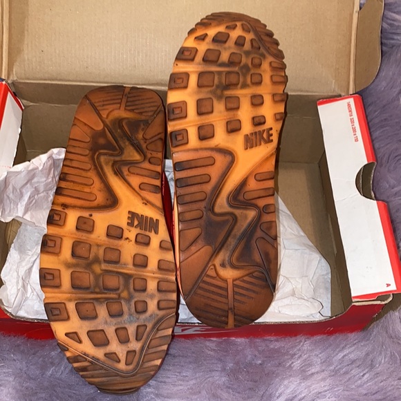 AIR MAX 90 HYP QS WOMEN SHOES (W) - Picture 9 of 9